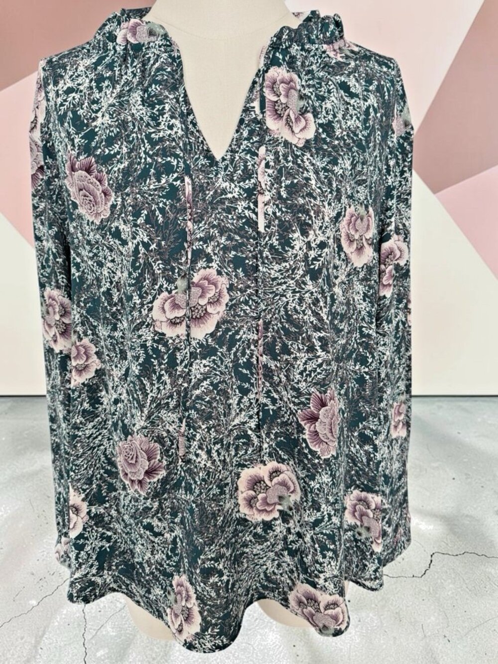 Loft Outlet Long Sleeve Floral Print Blouse-Size Large